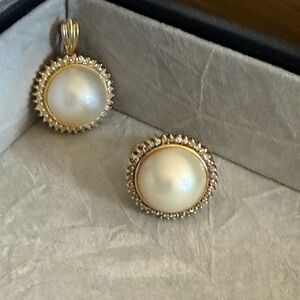 Vintage 14 Karat Gold and Mabe Pearl Ring with Diamond Halo & Necklace Enhancer